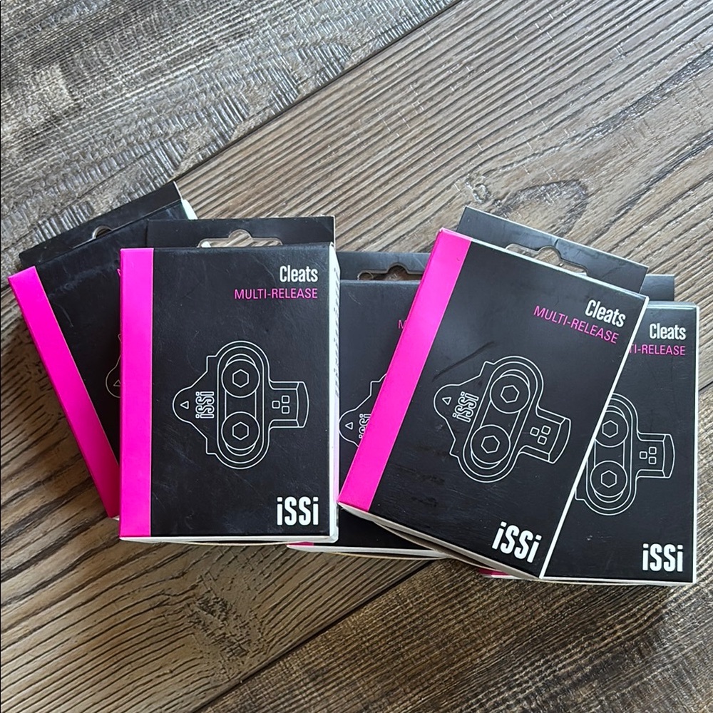 iSSi Cleats Multi-Release Black and Pink